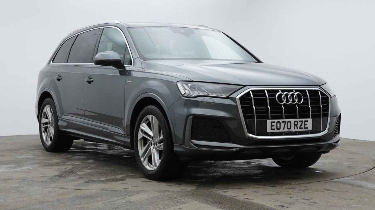 Main listing image - Audi Q7