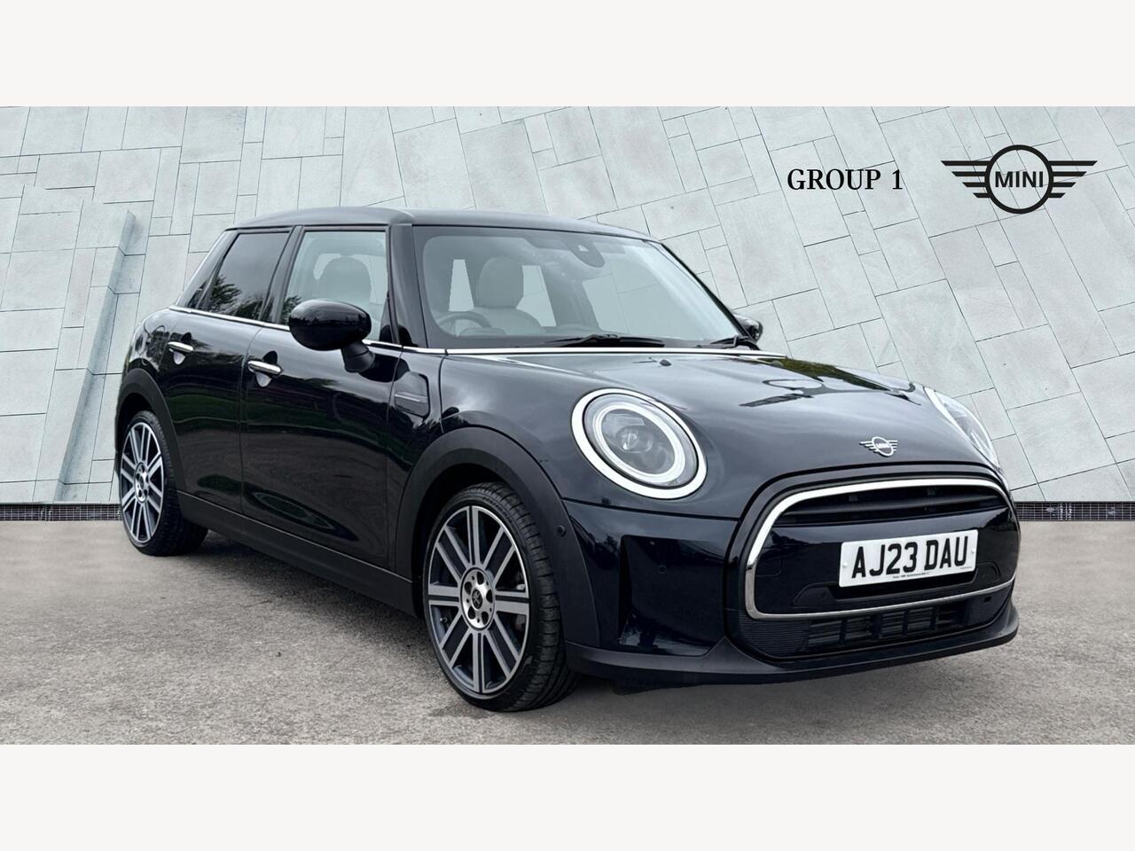 Main listing image - MINI Hatchback 5dr