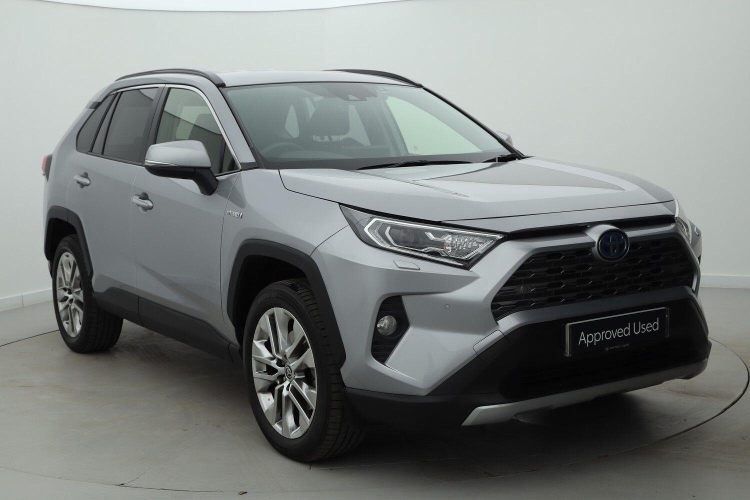 Main listing image - Toyota RAV4