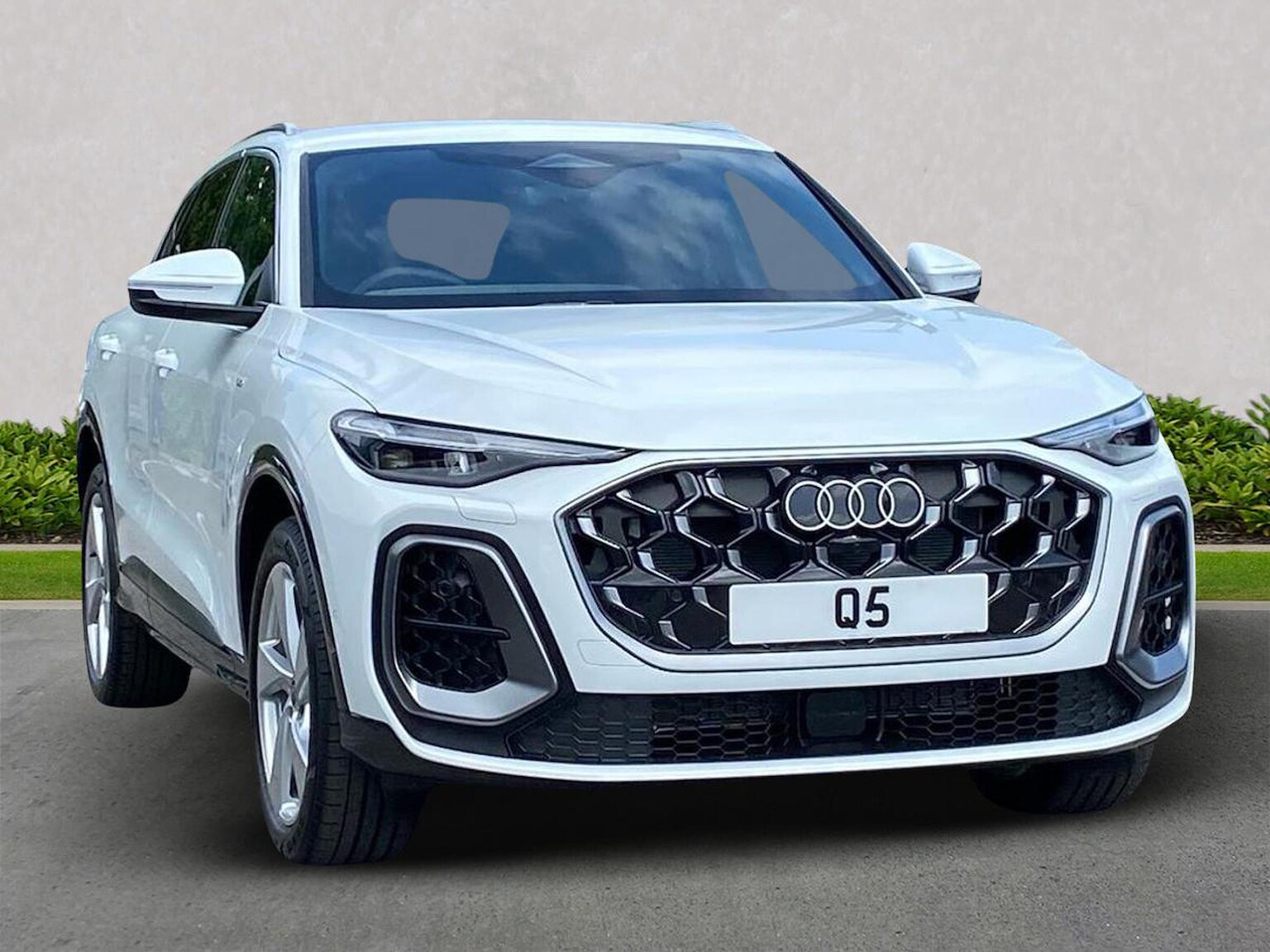 Main listing image - Audi Q5