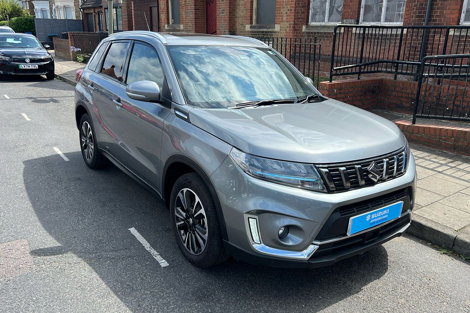 Main listing image - Suzuki Vitara