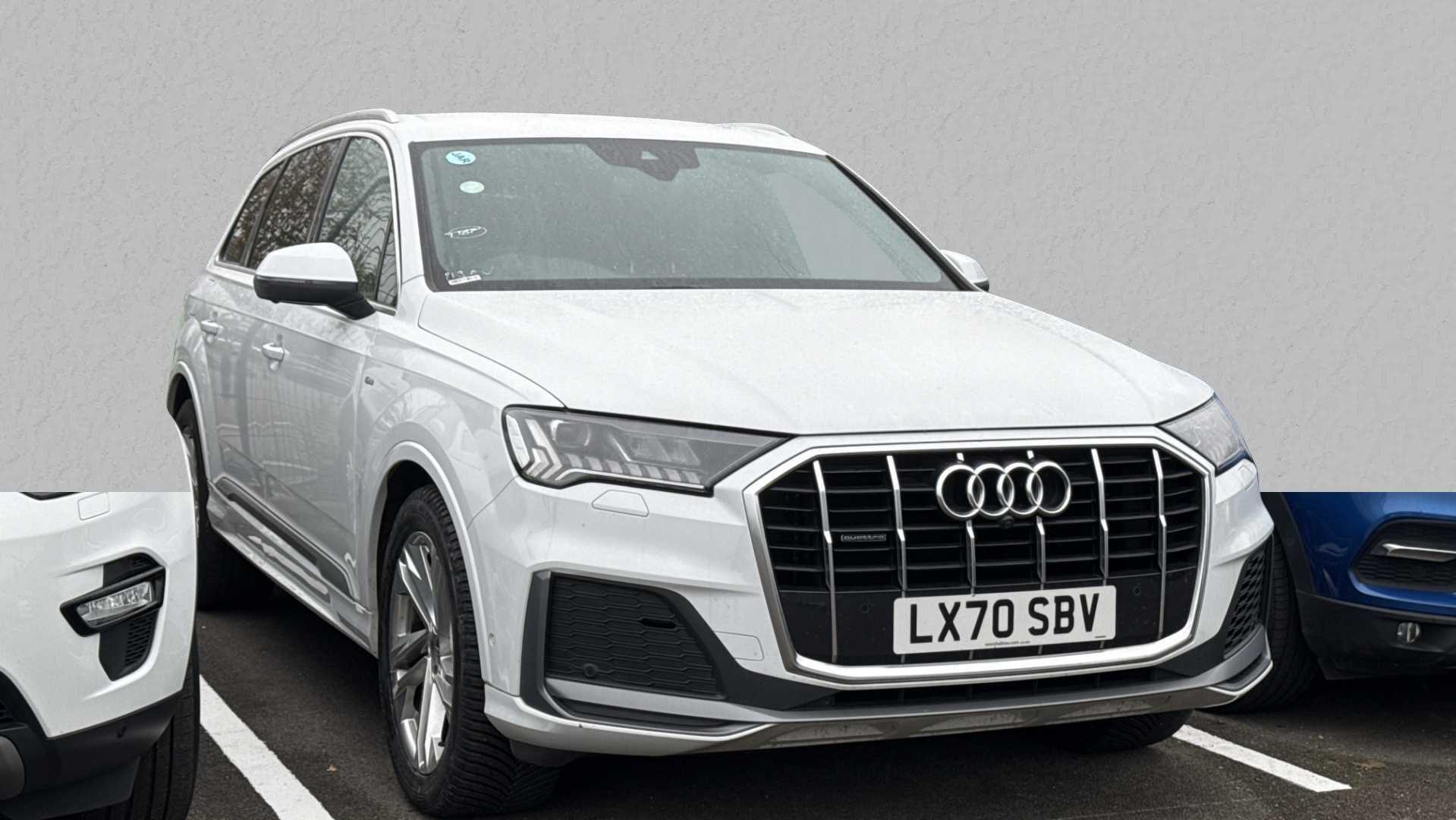 Main listing image - Audi Q7