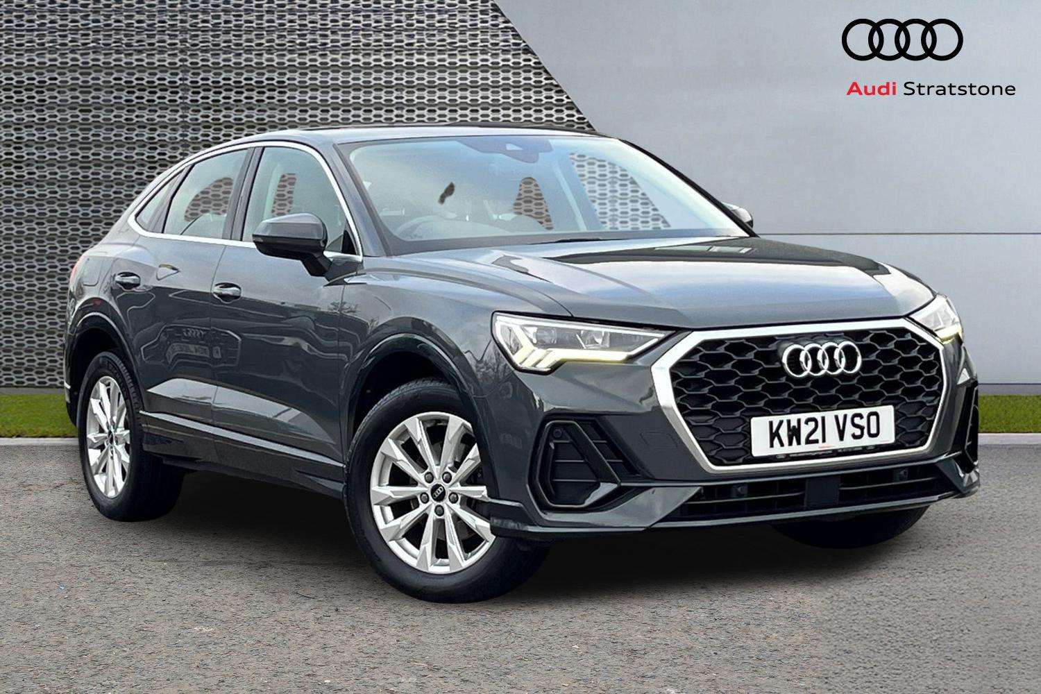 Main listing image - Audi Q3