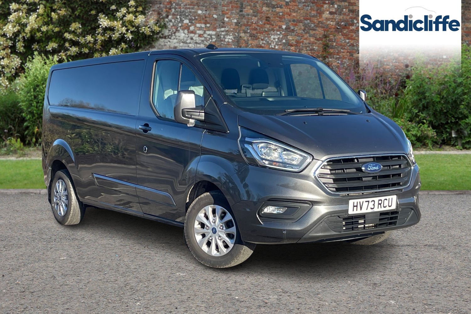 Main listing image - Ford Transit Custom