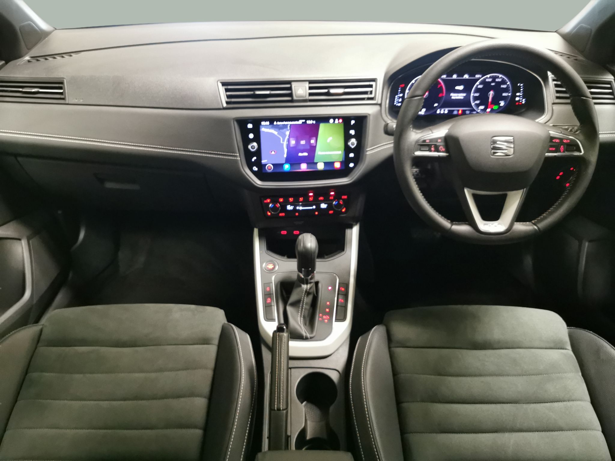 Main listing image - SEAT Arona