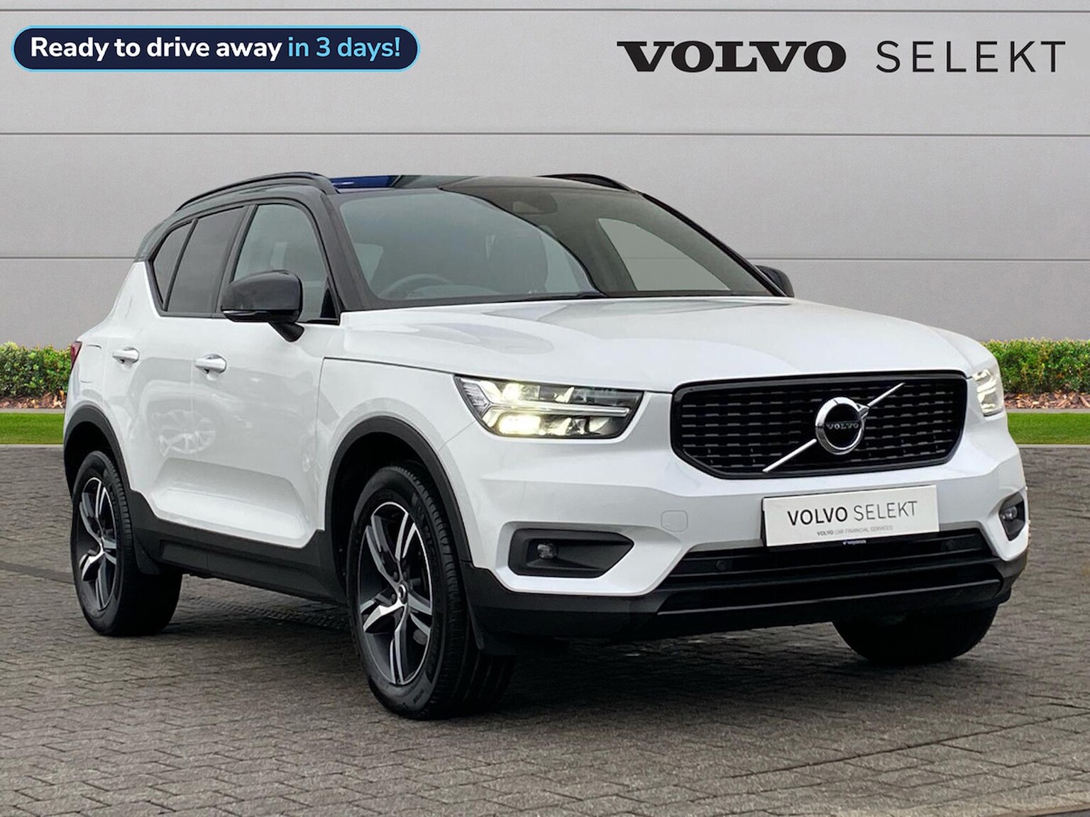 Main listing image - Volvo XC40