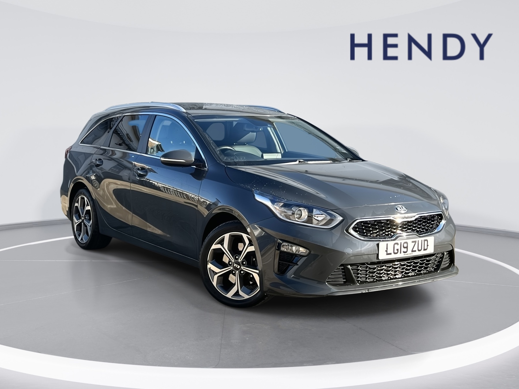 Main listing image - Kia Ceed SW