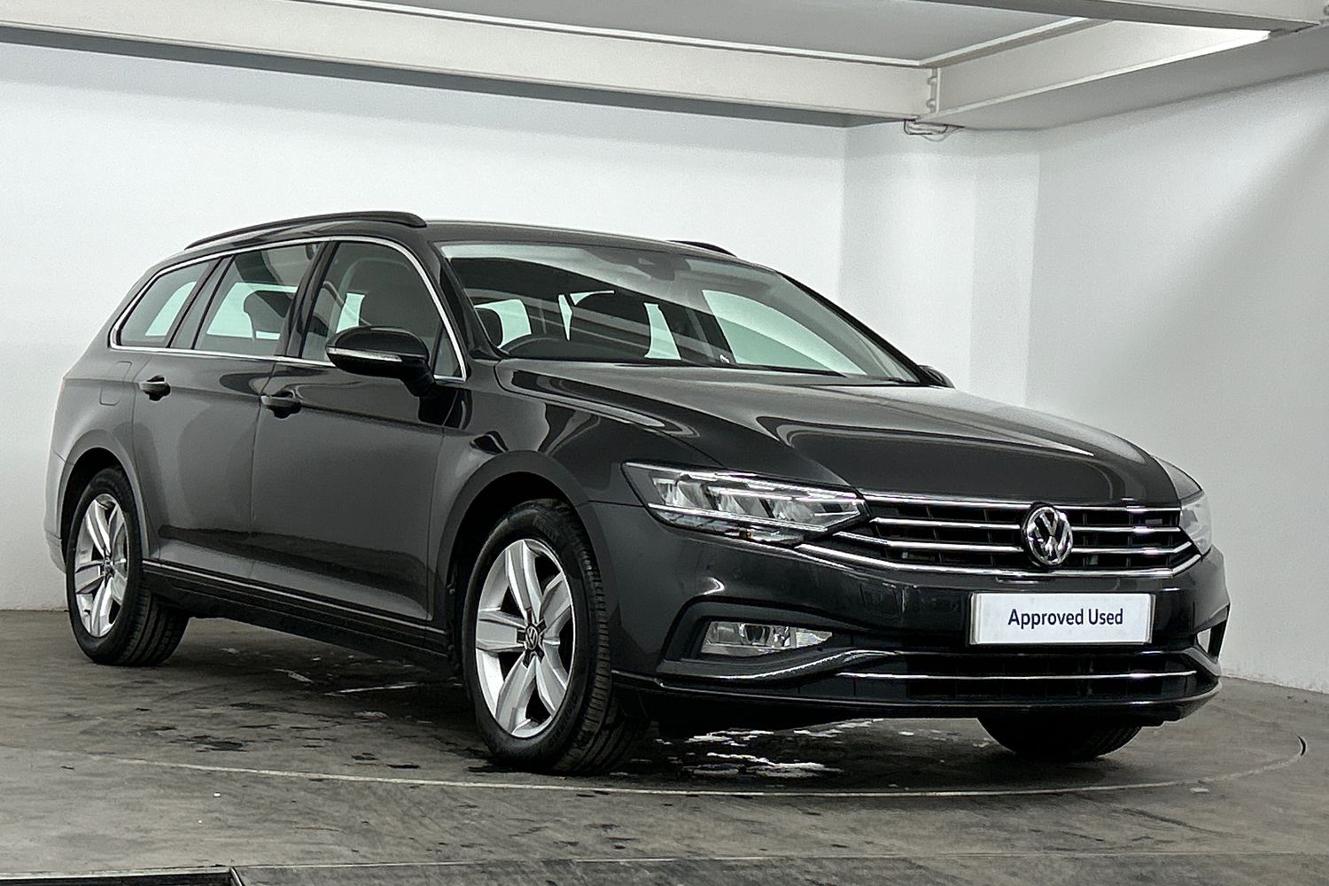 Main listing image - Volkswagen Passat Estate