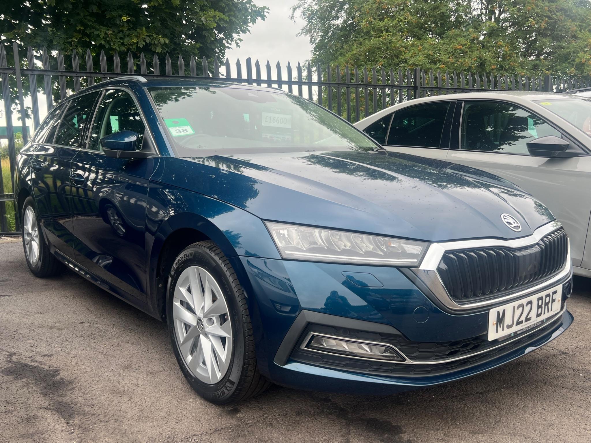 Main listing image - Skoda Octavia Estate