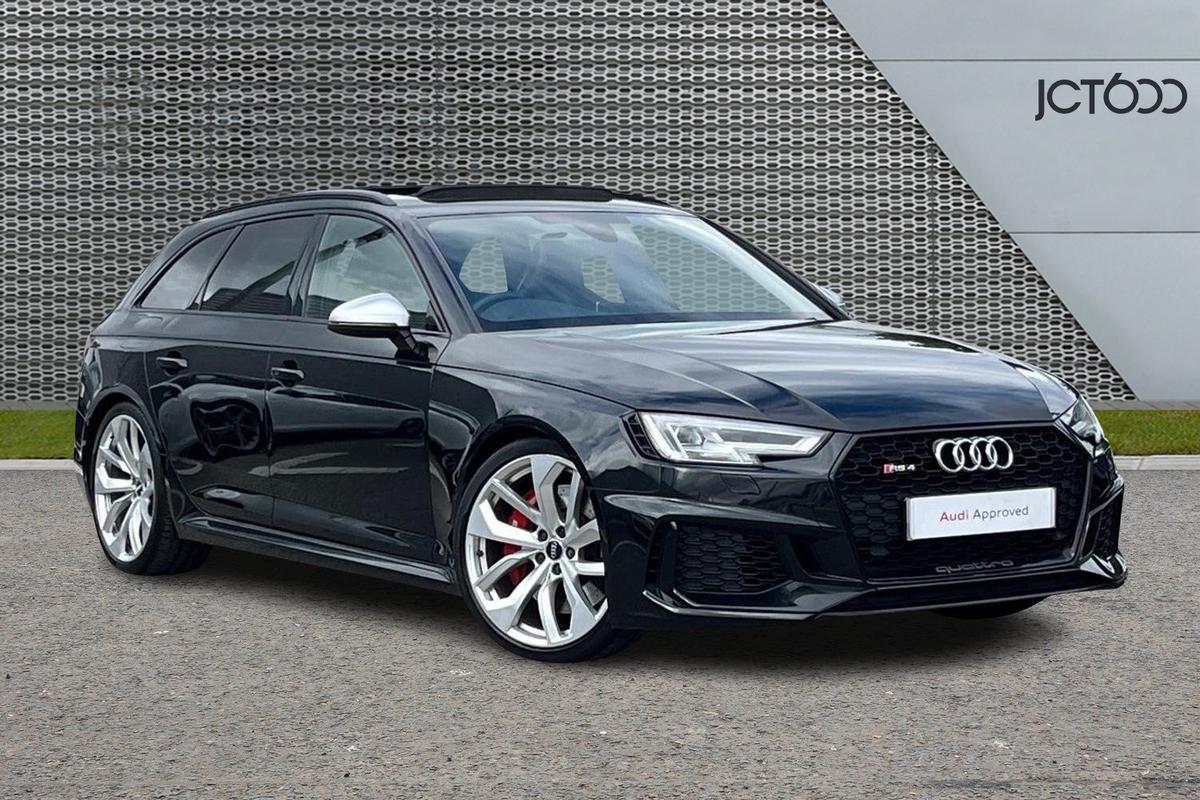 Main listing image - Audi RS4
