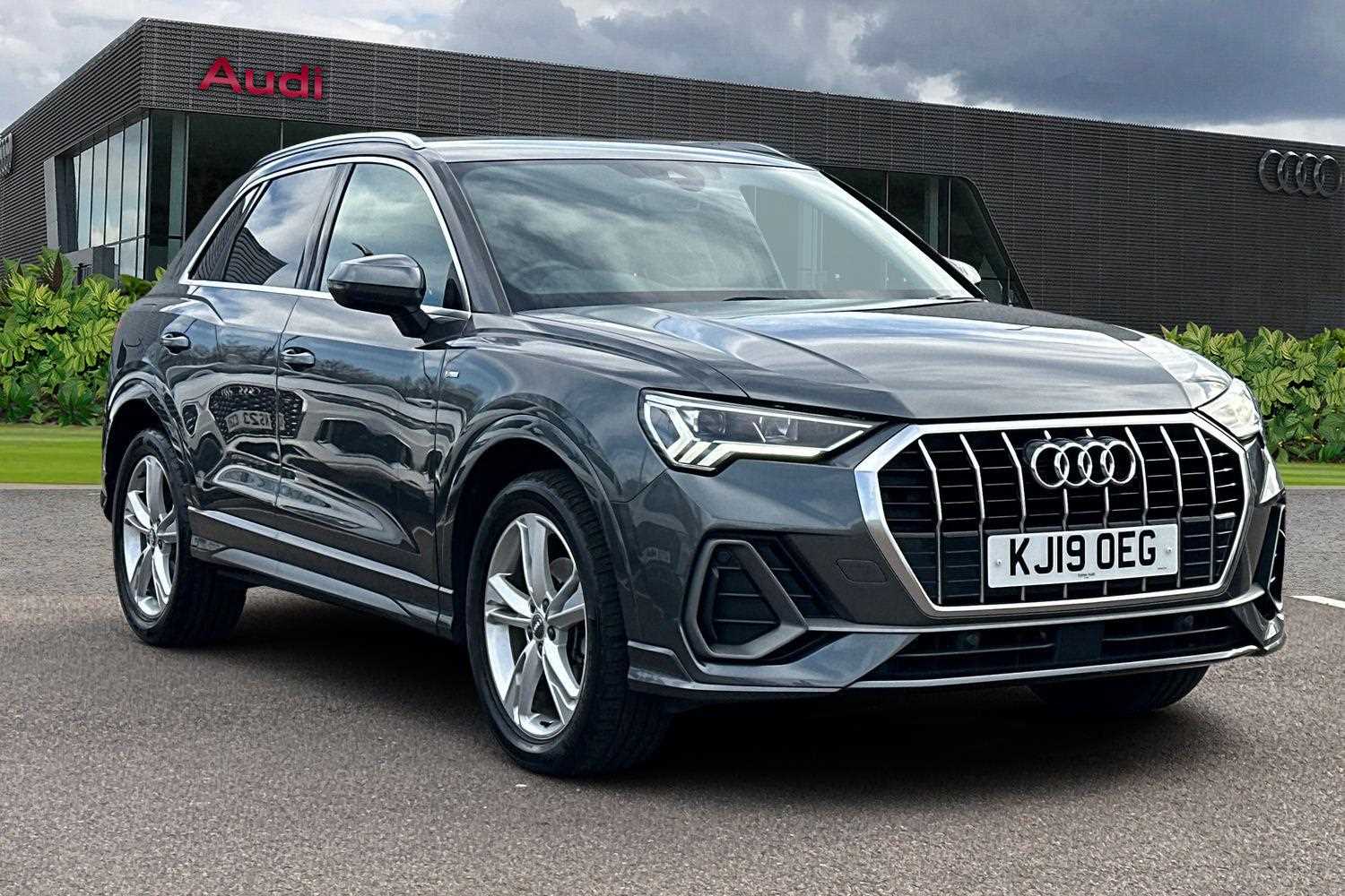 Main listing image - Audi Q3