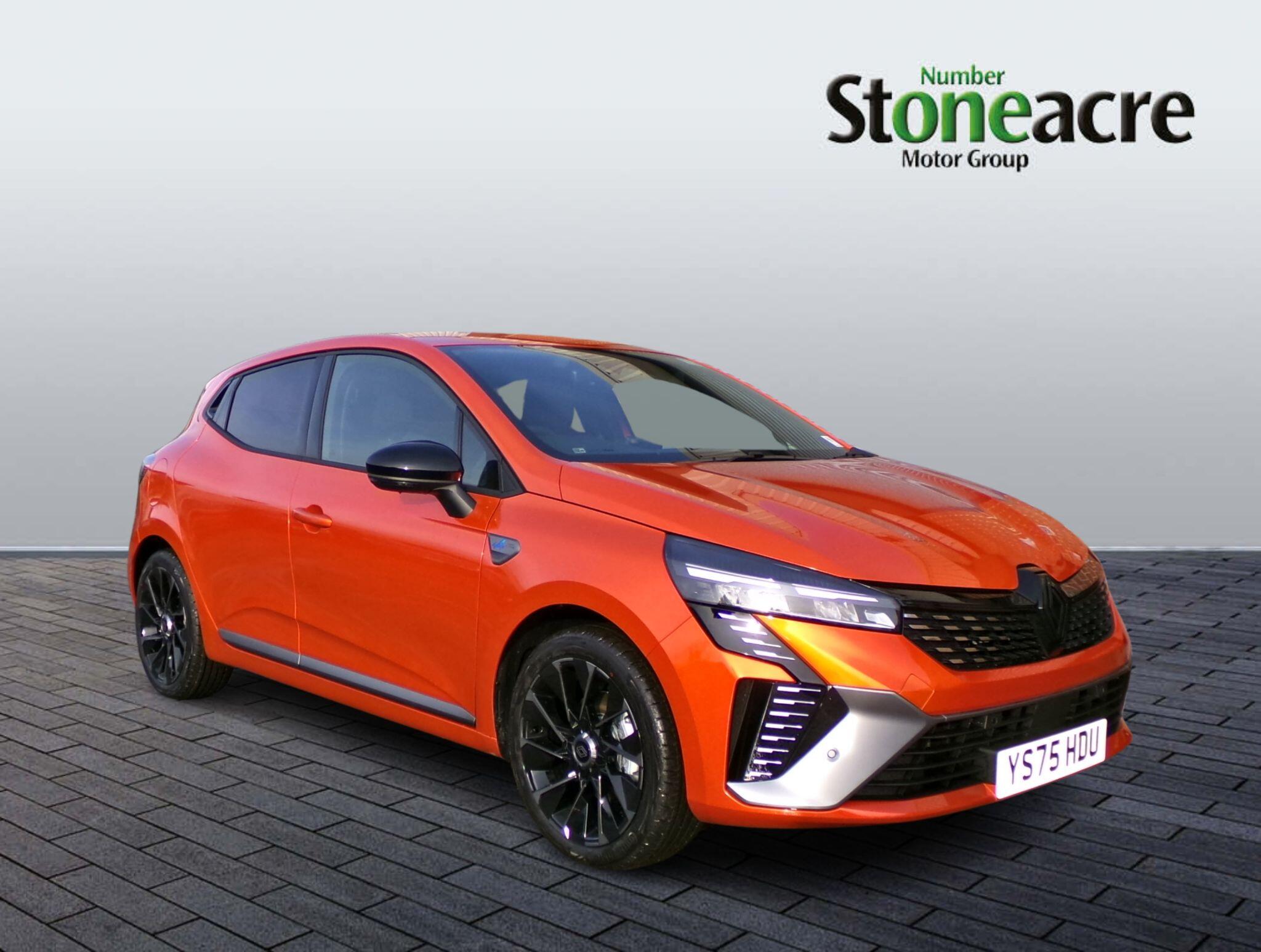 Main listing image - Renault Clio