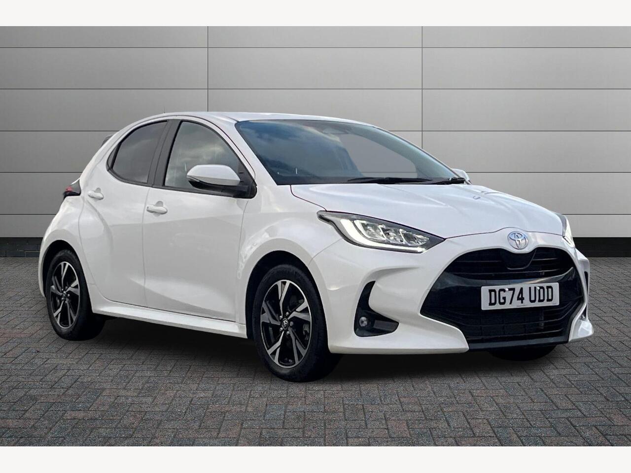 Main listing image - Toyota Yaris