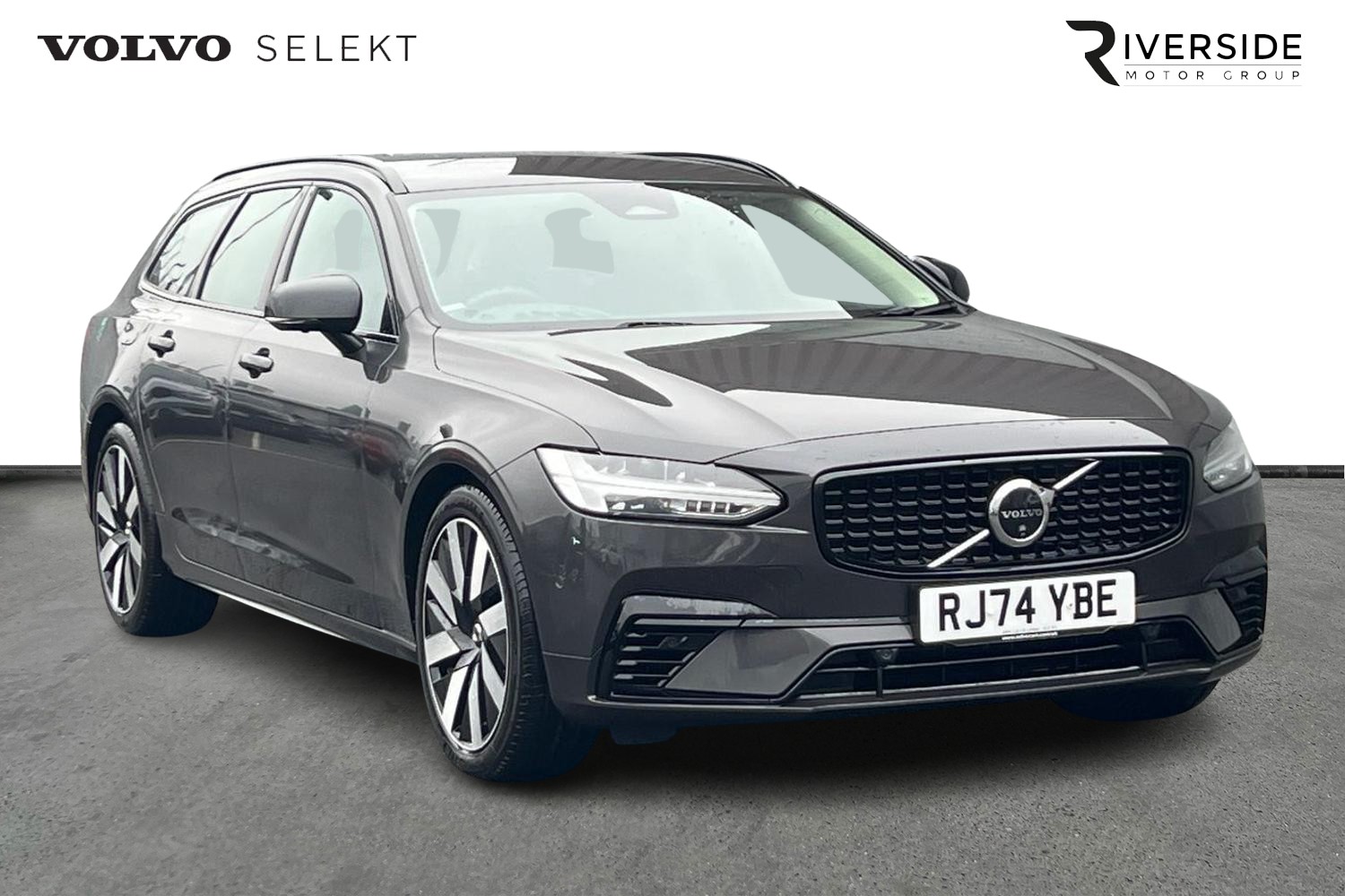 Main listing image - Volvo V90