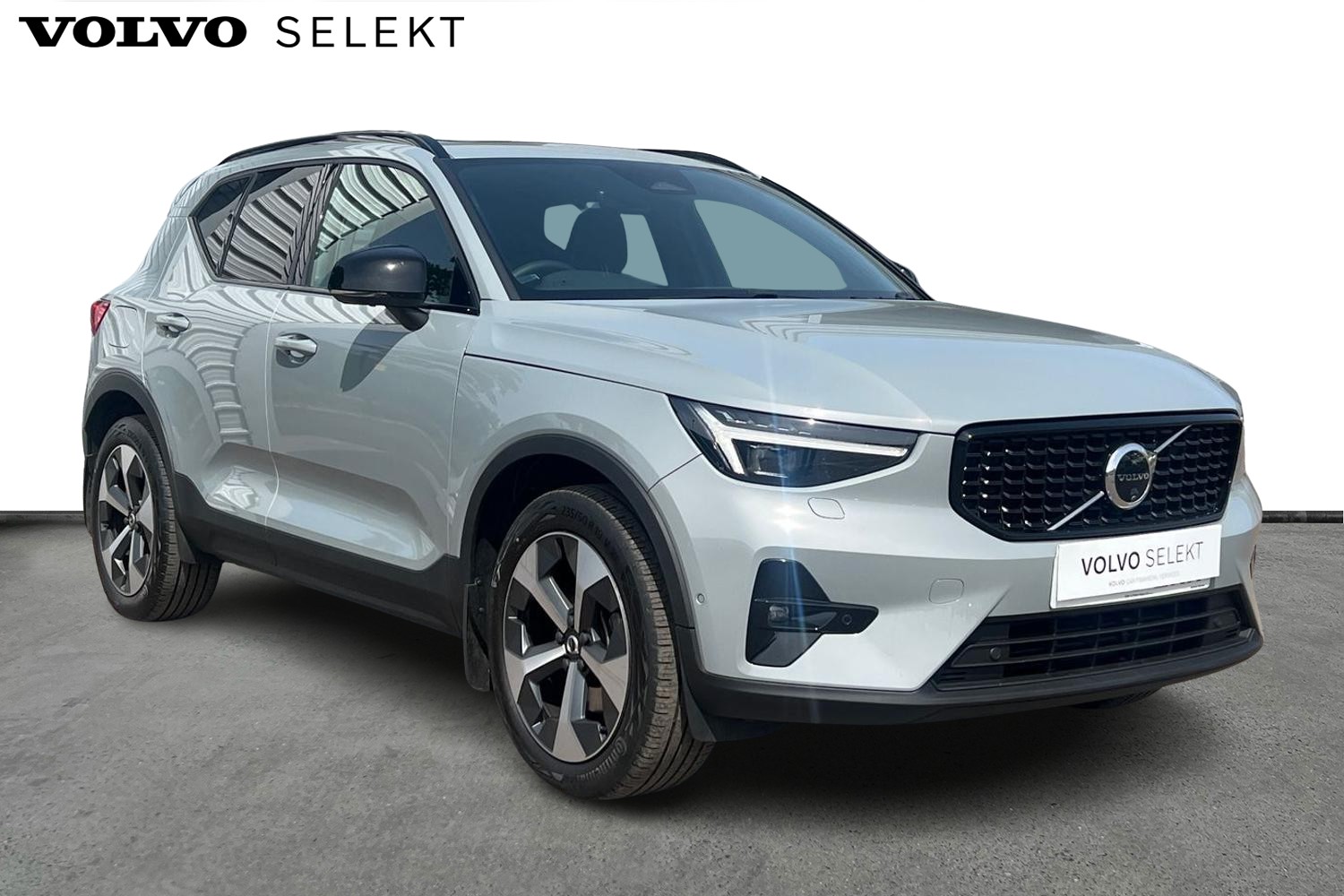 Main listing image - Volvo XC40