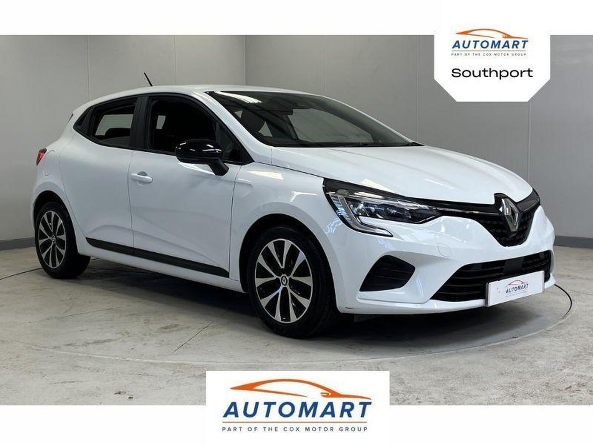Main listing image - Renault Clio
