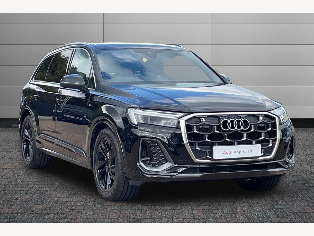 Main listing image - Audi Q7