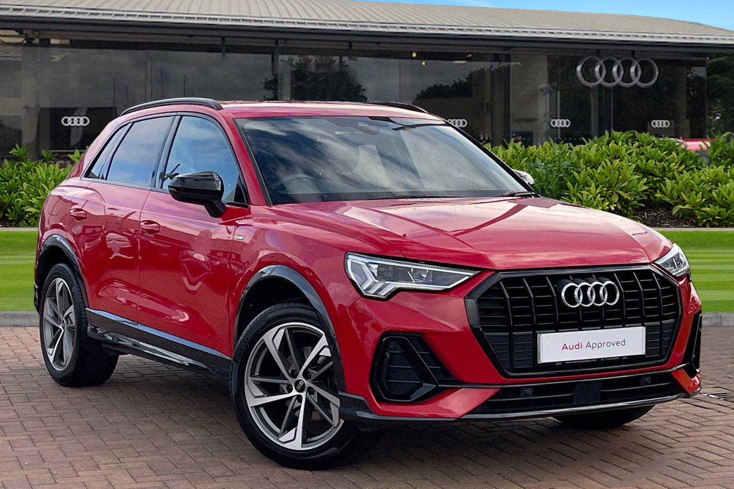 Main listing image - Audi Q3