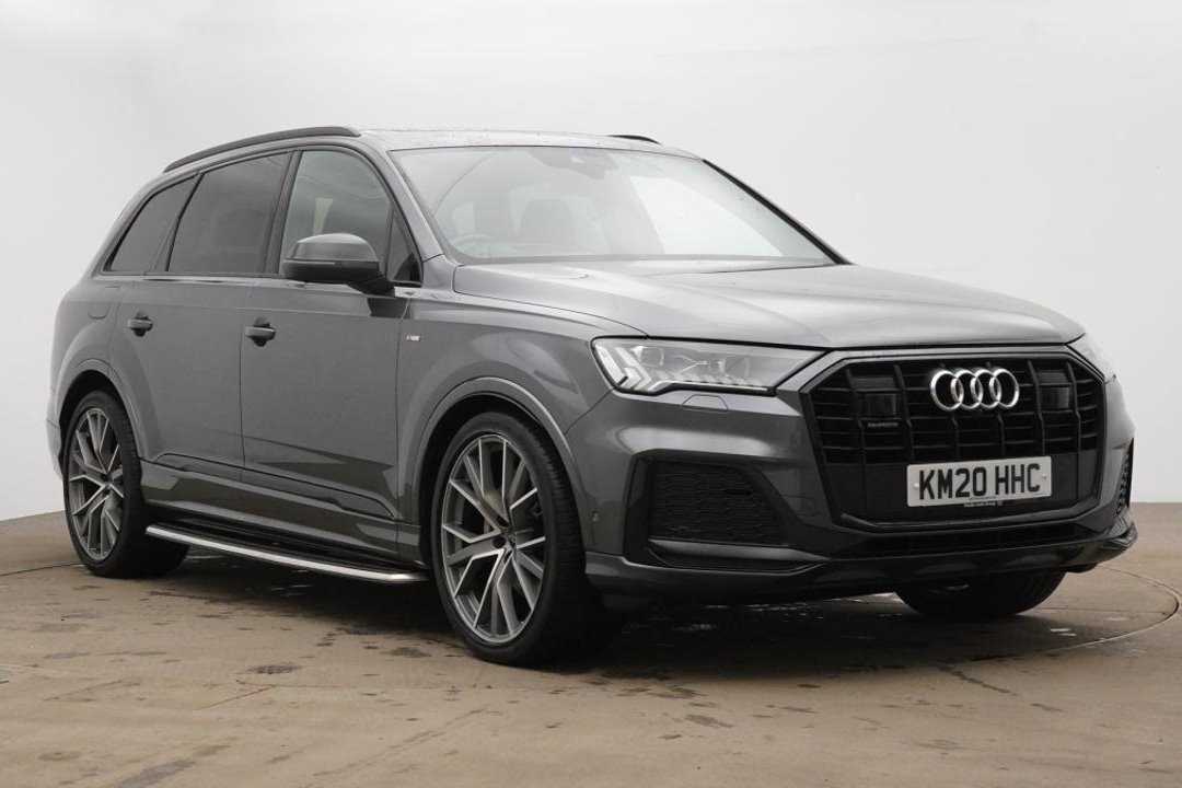 Main listing image - Audi Q7
