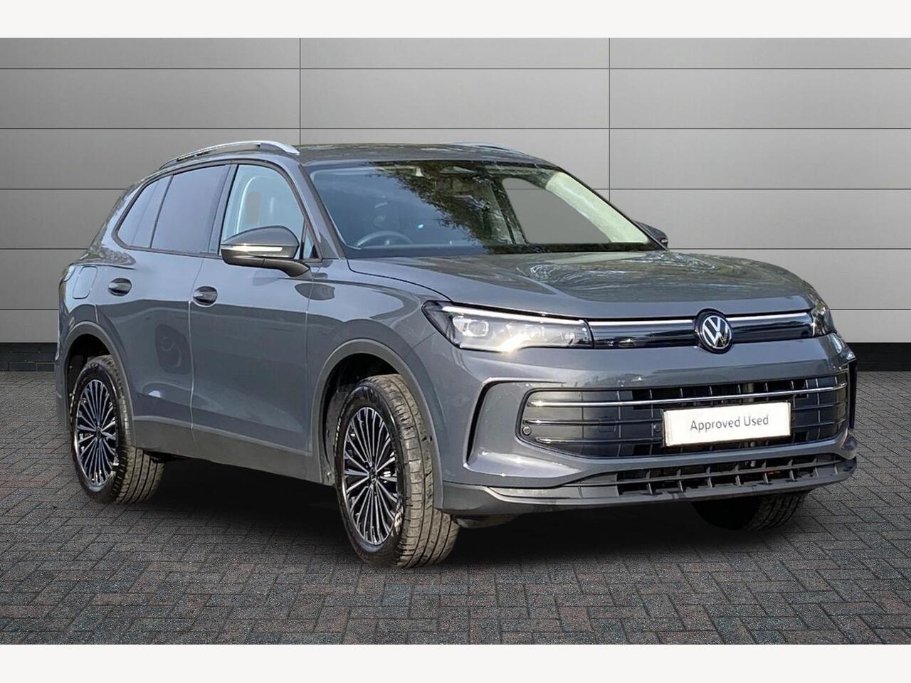 Main listing image - Volkswagen Tiguan