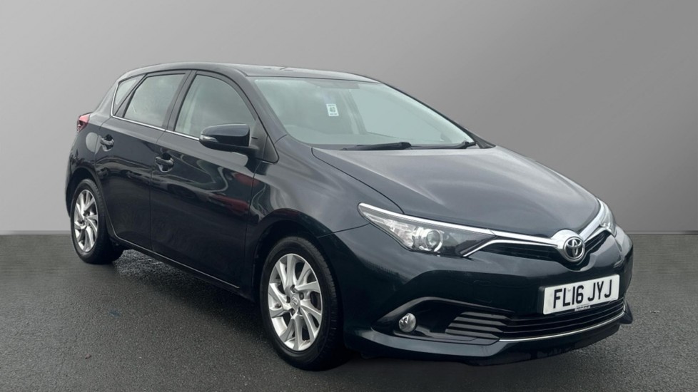 Main listing image - Toyota Auris