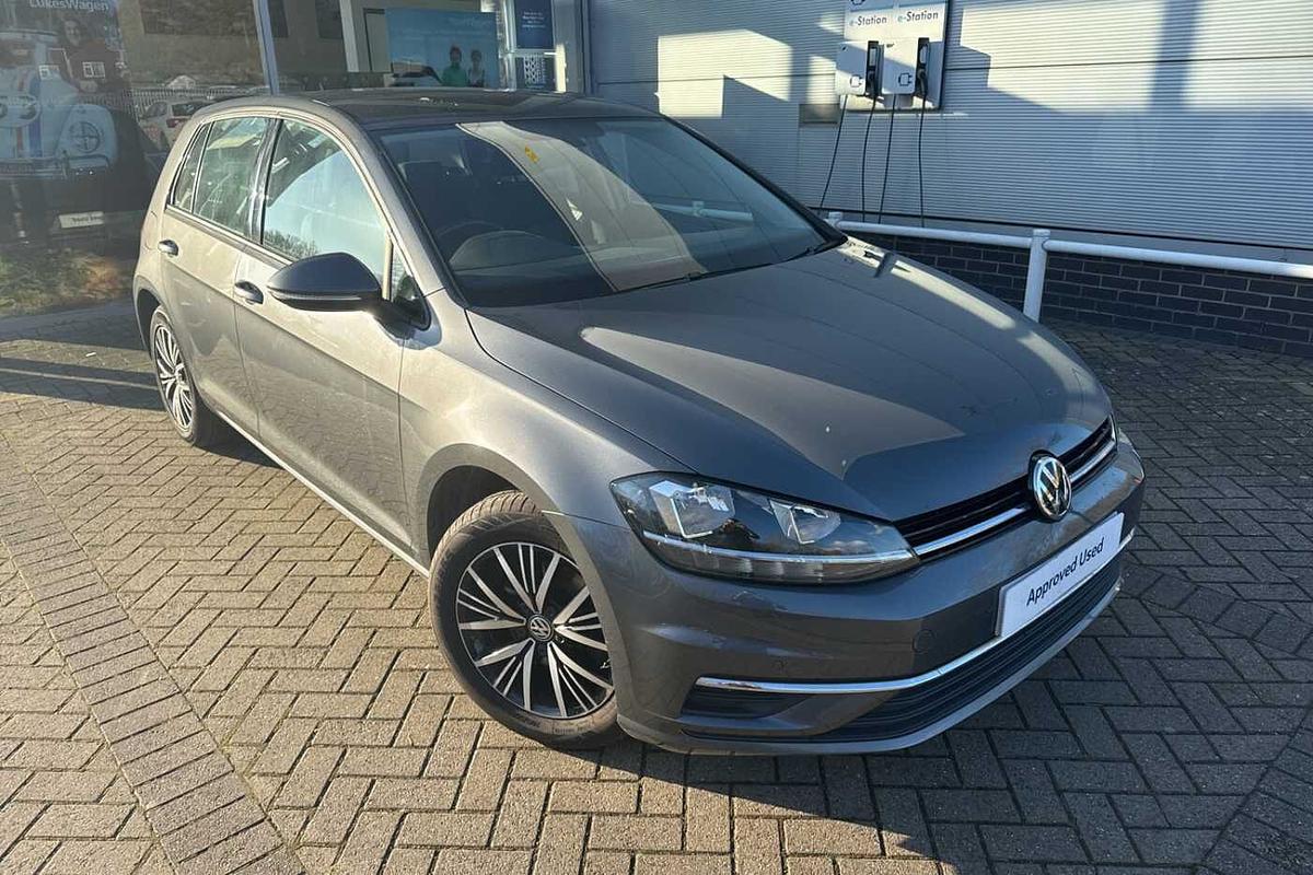 Main listing image - Volkswagen Golf