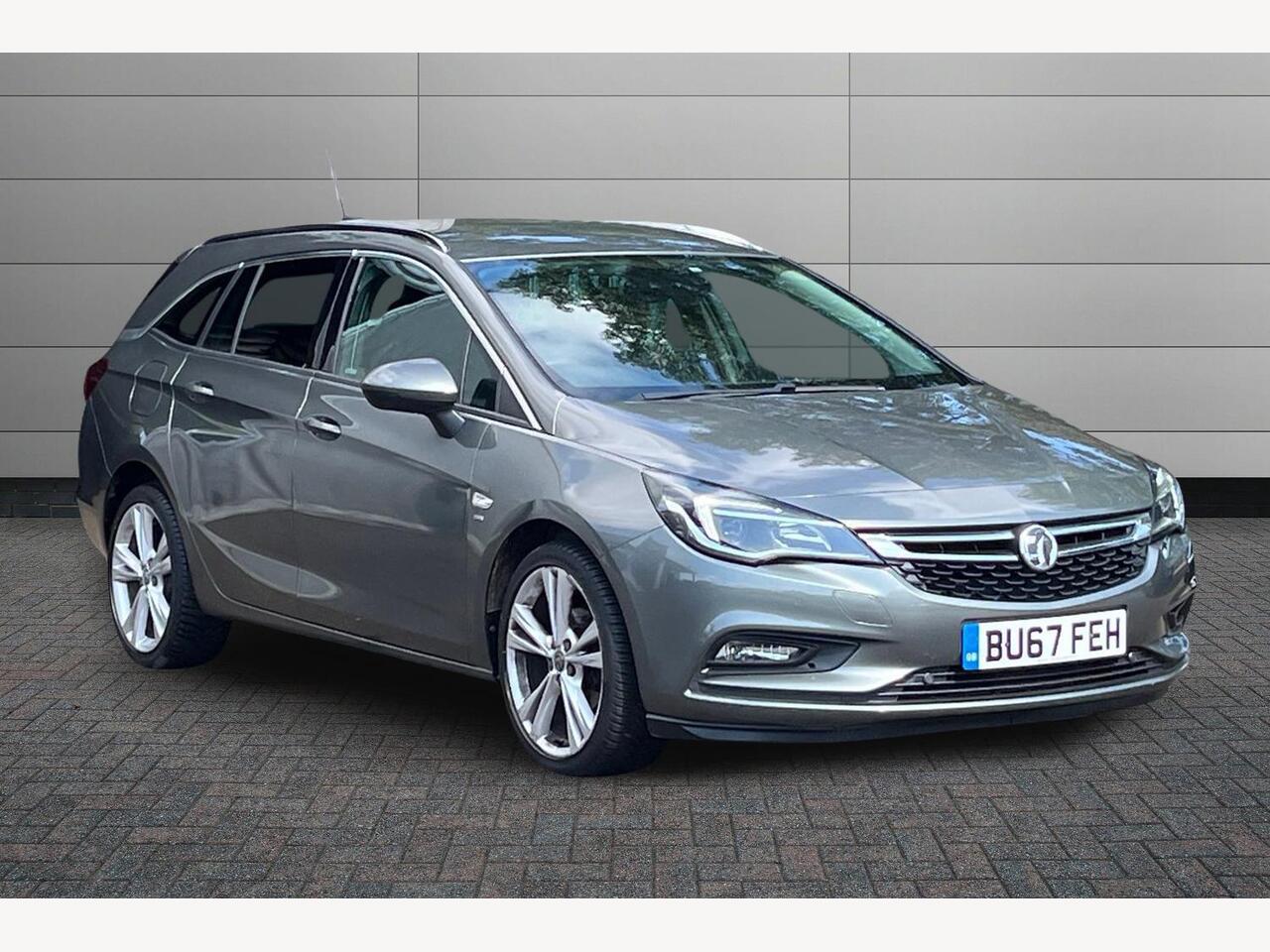 Main listing image - Vauxhall Astra