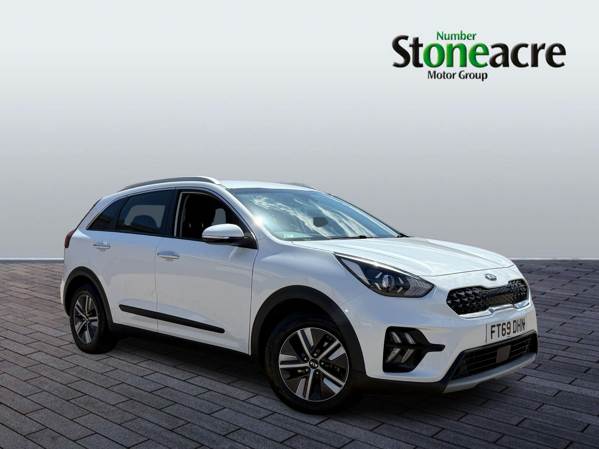 Main listing image - Kia Niro