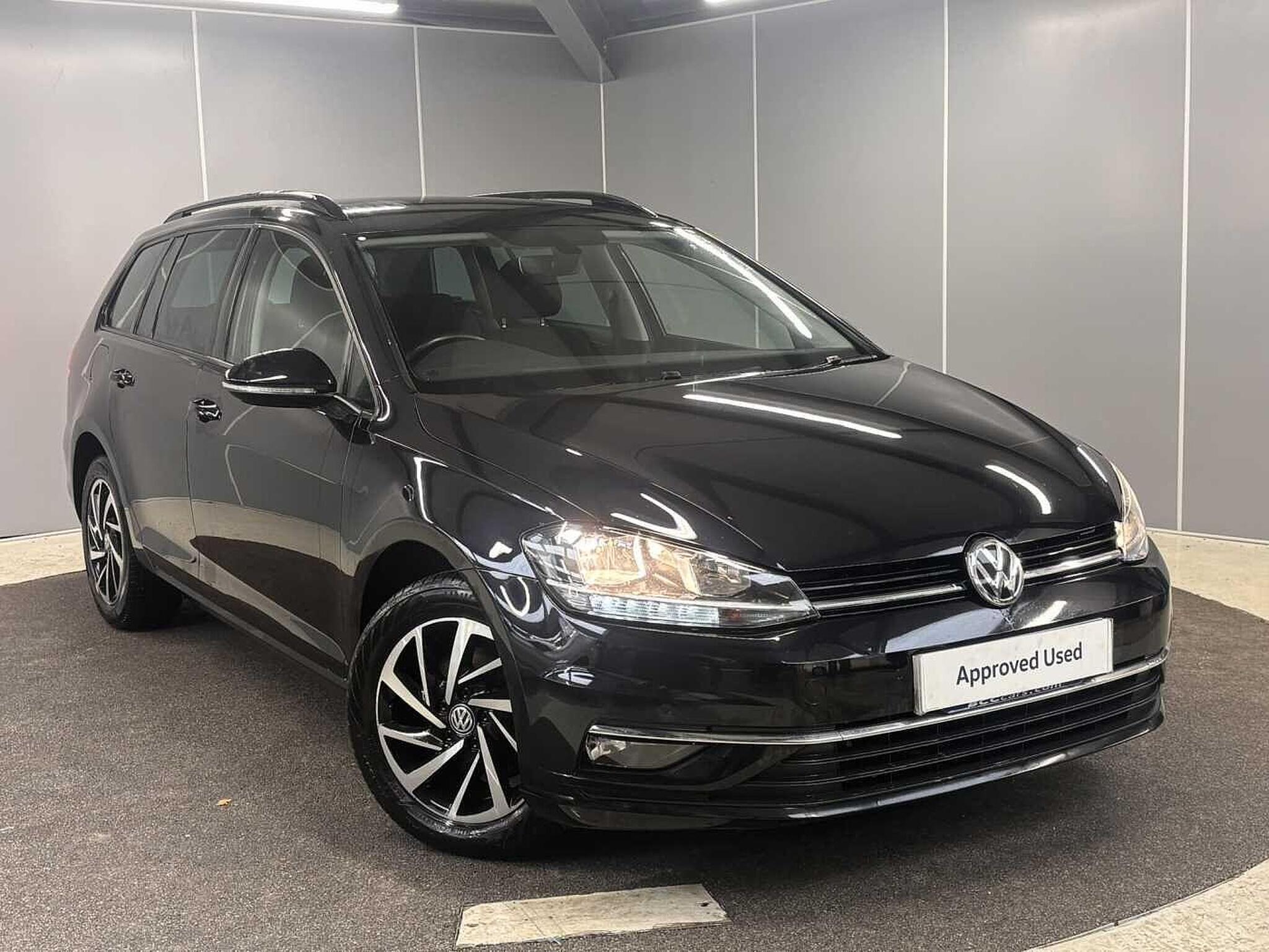 Main listing image - Volkswagen Golf Estate