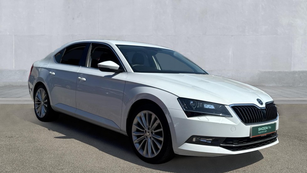 Main listing image - Skoda Superb