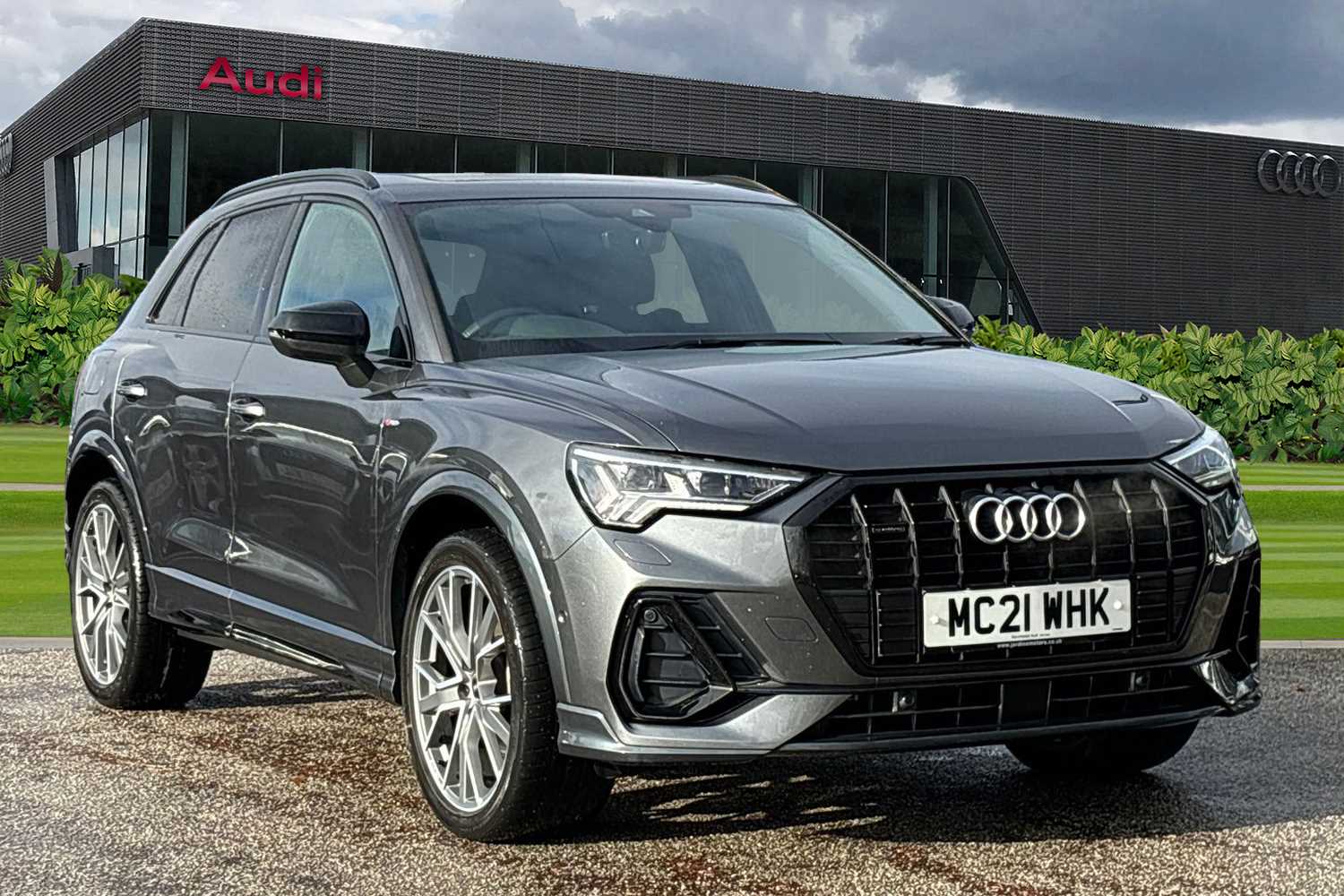 Main listing image - Audi Q3