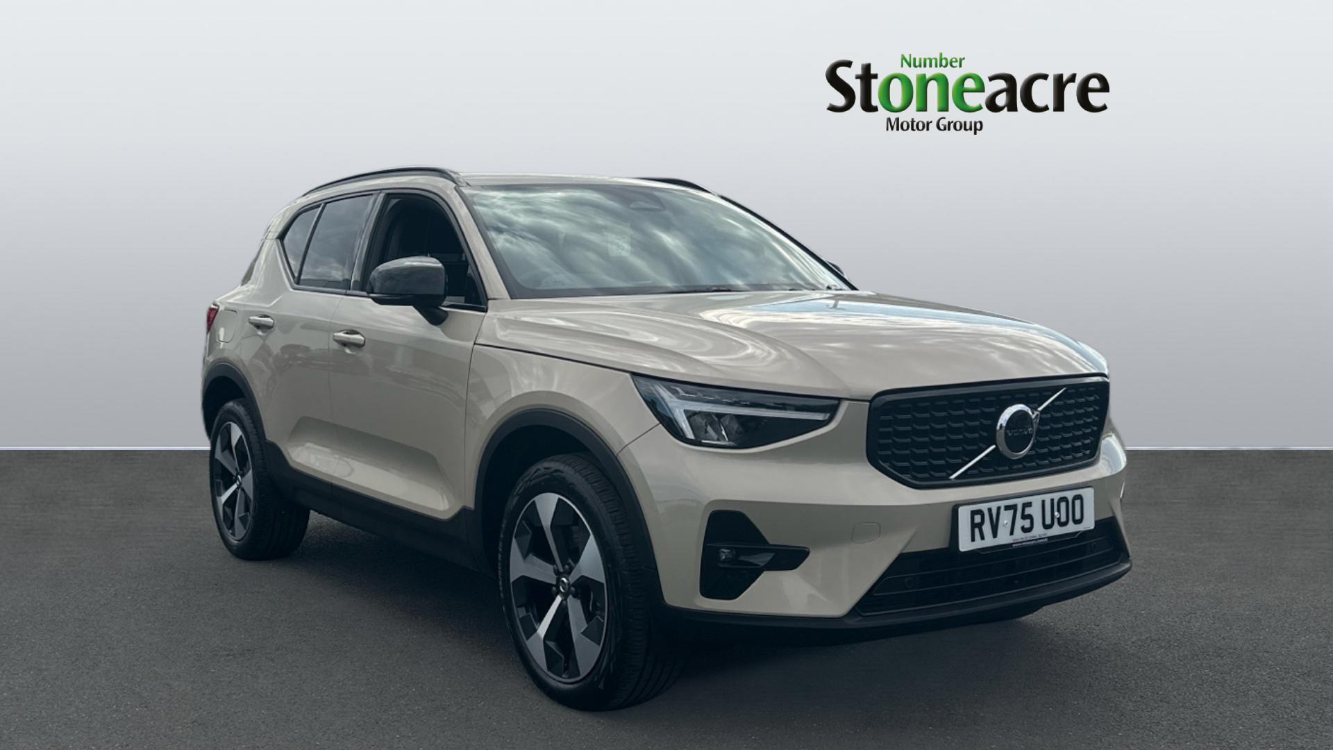 Main listing image - Volvo XC40