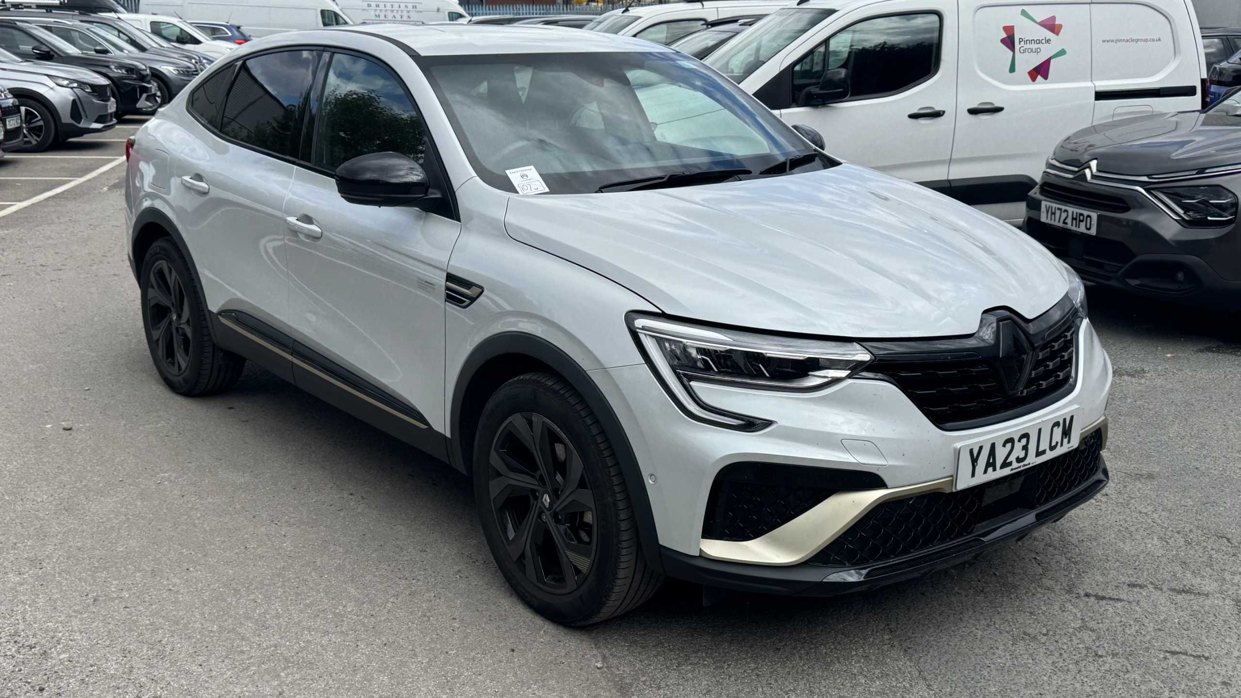Main listing image - Renault Arkana