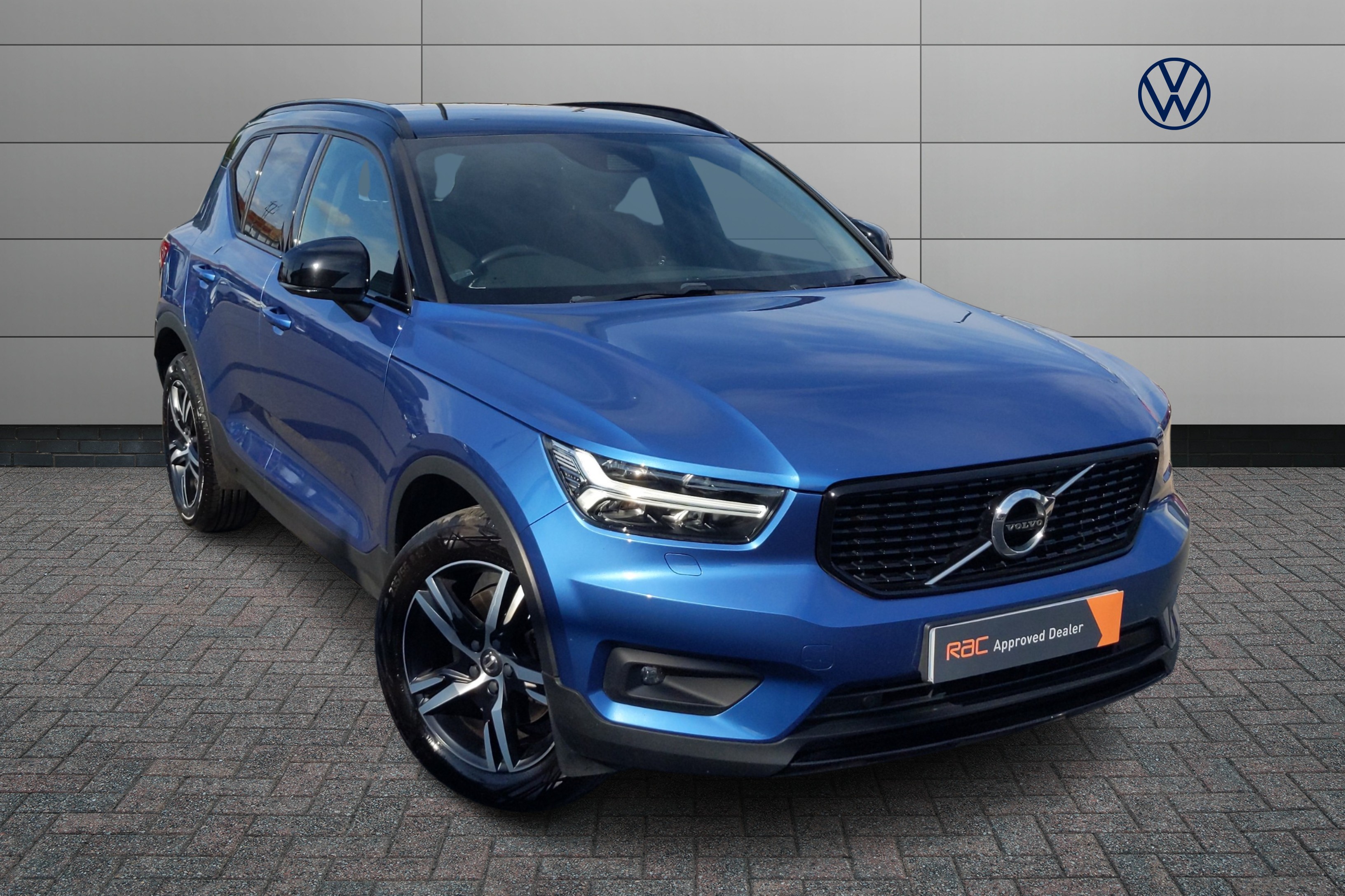 Main listing image - Volvo XC40