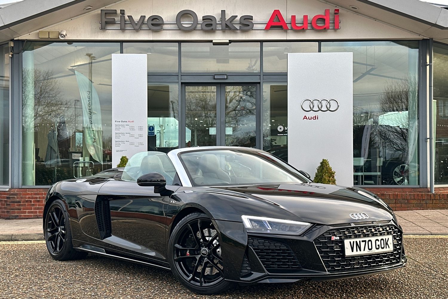 Main listing image - Audi R8 Spyder