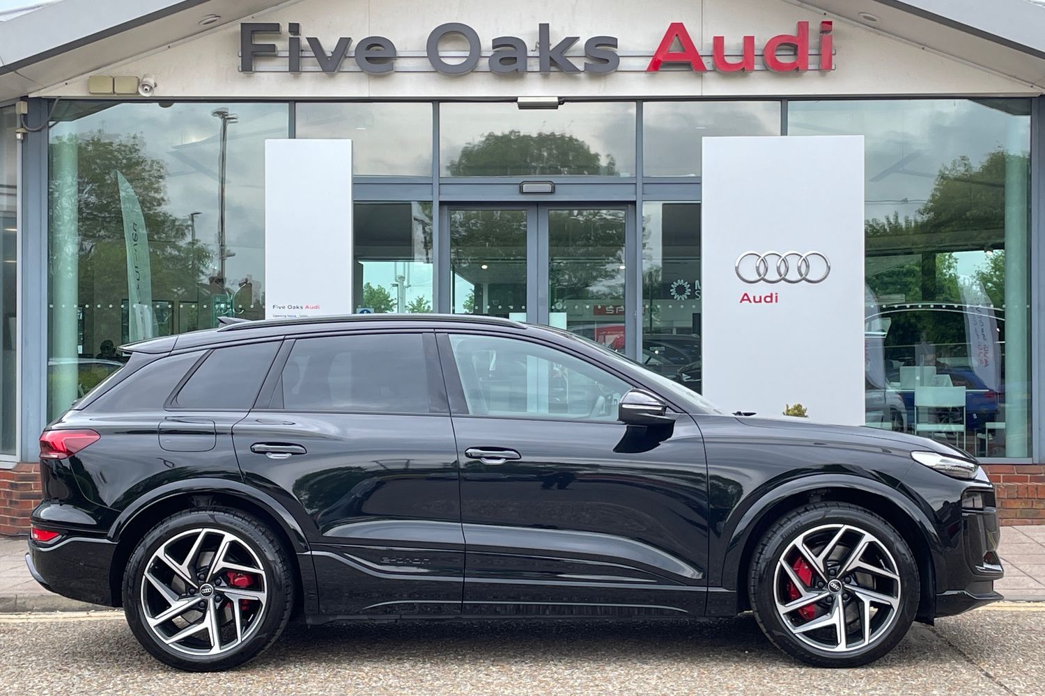 Main listing image - Audi Sq6 E Tron