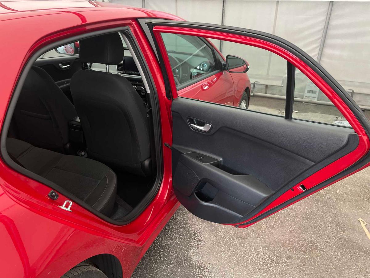 Main listing image - Kia Rio