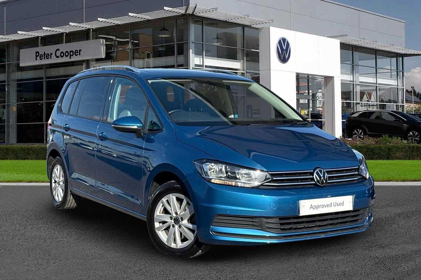 Main listing image - Volkswagen Touran