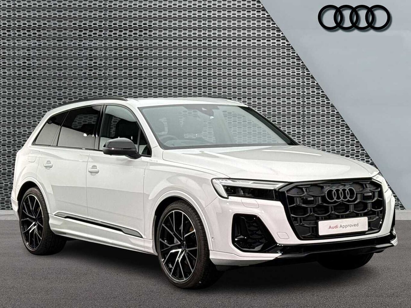 Main listing image - Audi Q7