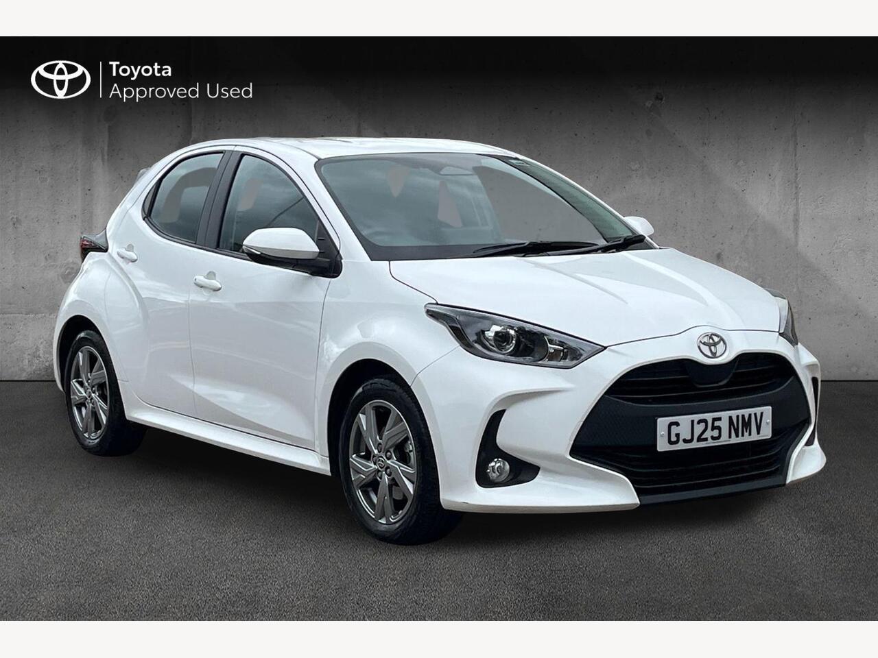 Main listing image - Toyota Yaris