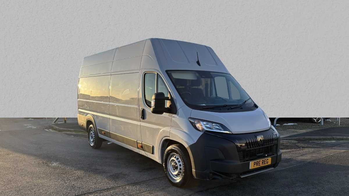 Main listing image - Peugeot Boxer