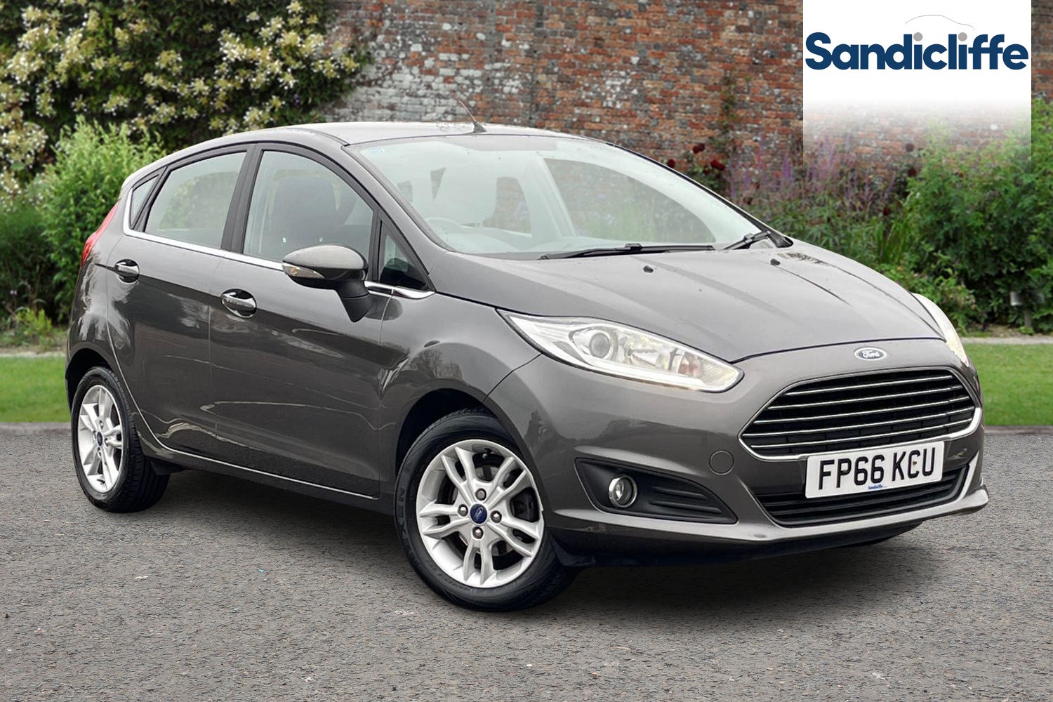 Main listing image - Ford Fiesta