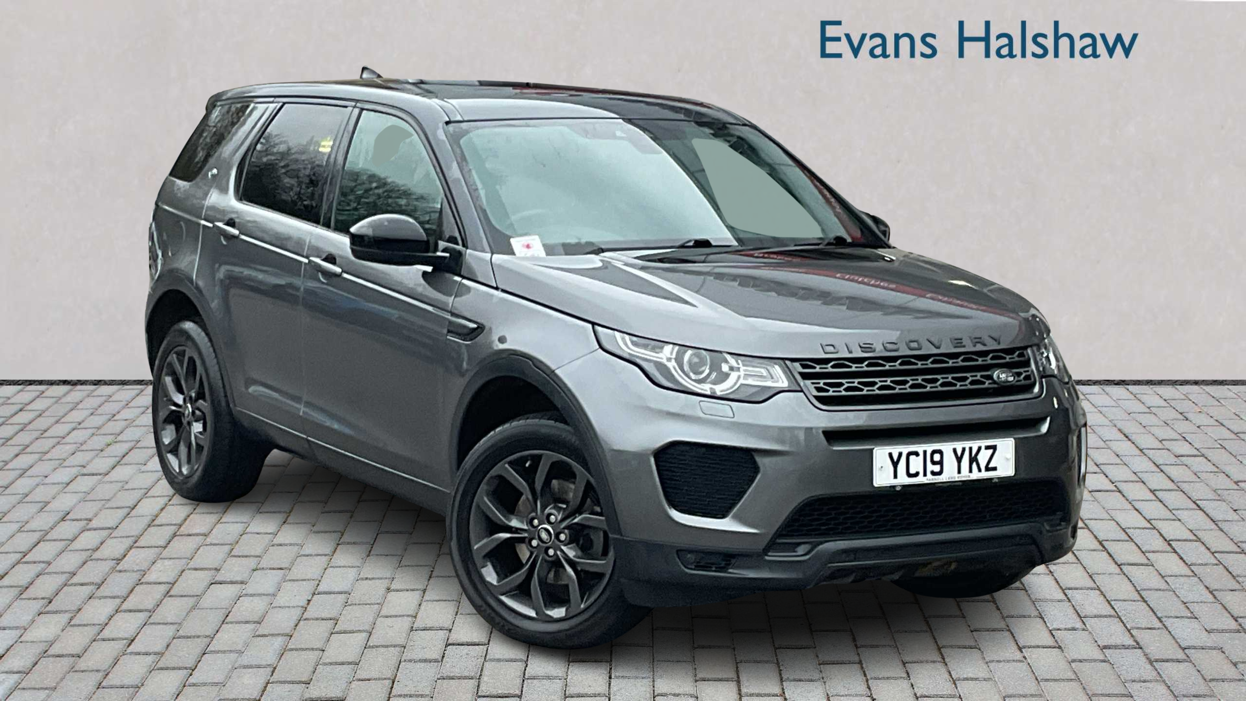 Main listing image - Land Rover Discovery Sport