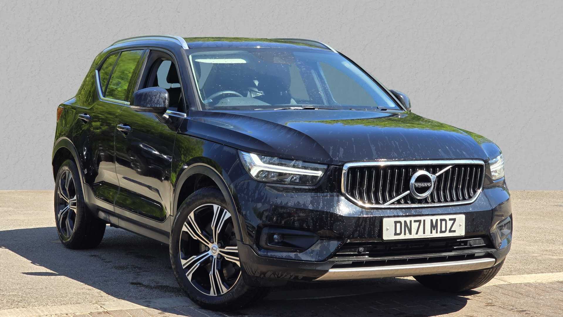 Main listing image - Volvo XC40 Recharge
