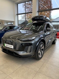 Main listing image - Audi Q6