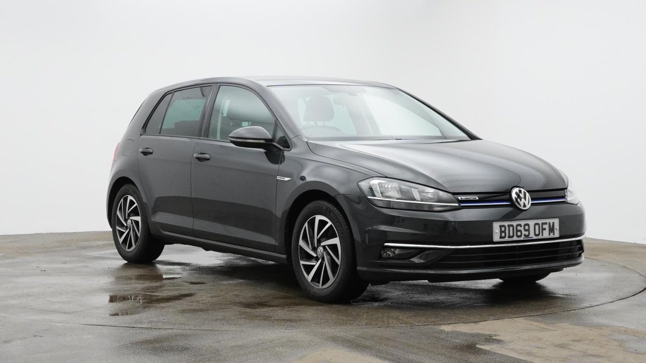 Main listing image - Volkswagen Golf