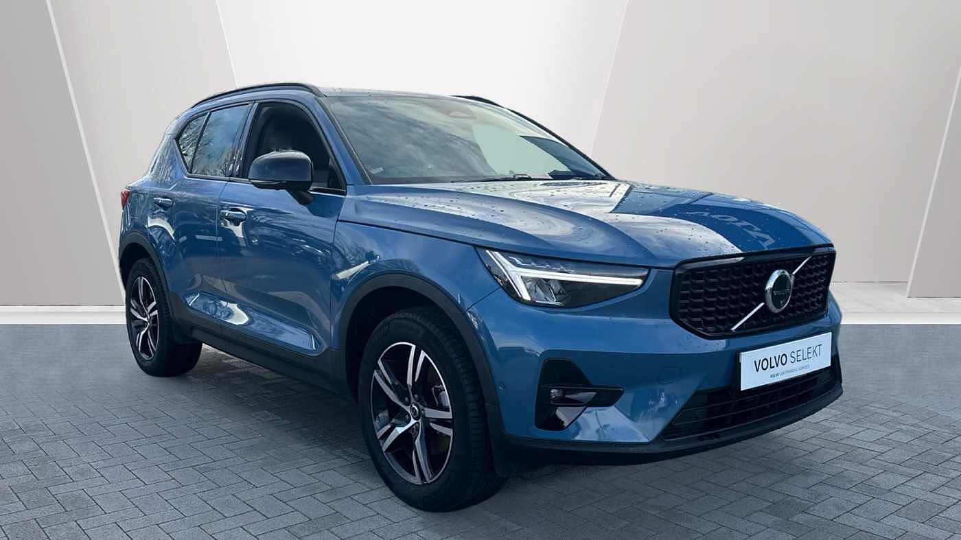 Main listing image - Volvo XC40