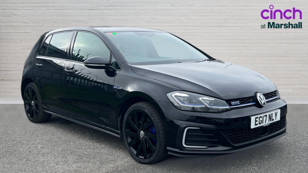 Main listing image - Volkswagen Golf GTE