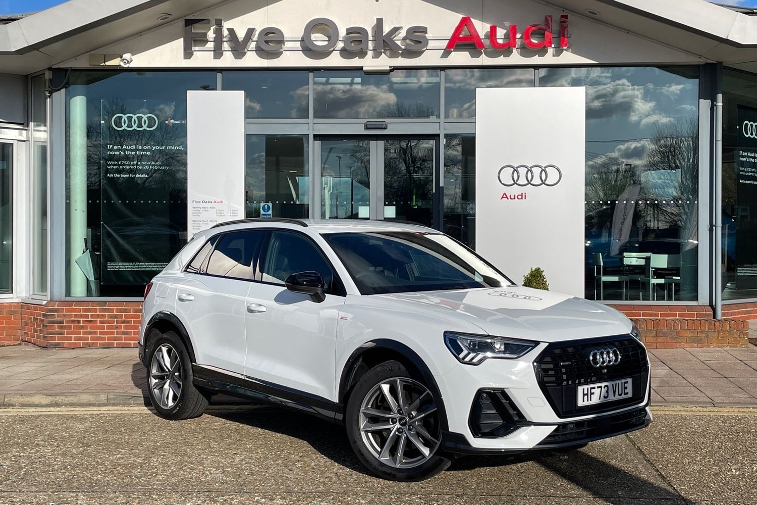 Main listing image - Audi Q3