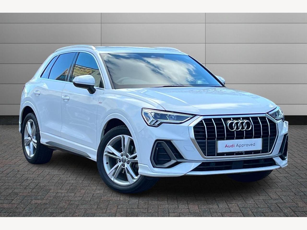 Main listing image - Audi Q3